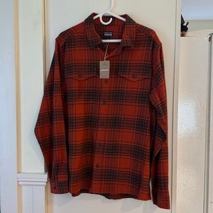 Patagonia Men's Fjord Flannel Shirt NWT Large
